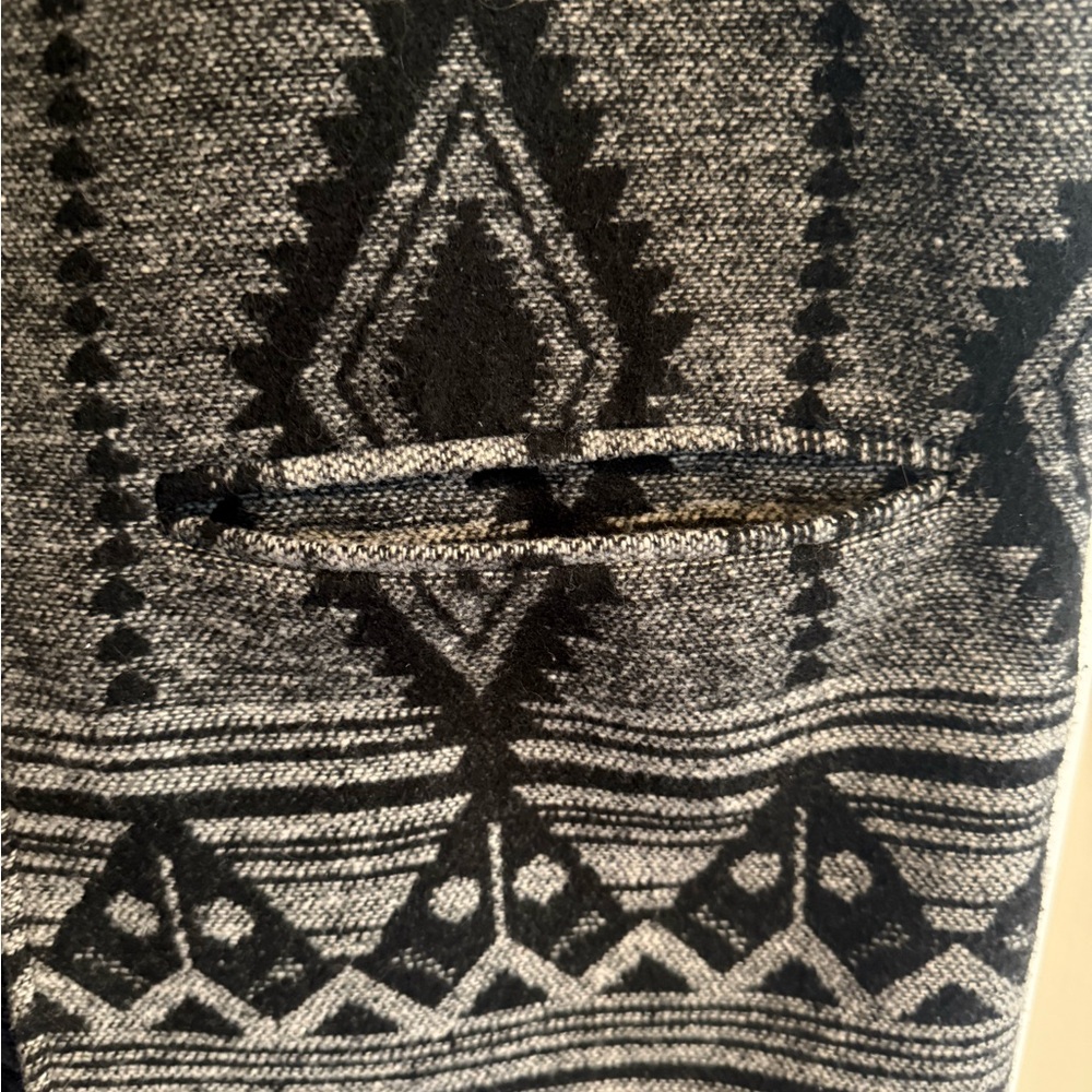 Native American Style Long Vest Black/Gray Artisan NY Size L 12-14 Heavy Coat - Picture 2 of 7